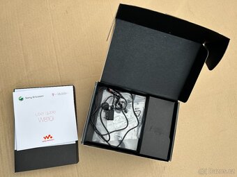 Sada Sony Ericsson W810i + hands free HCB-100, pěkný stav - 8