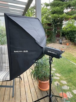 HELIOS 300C Kit - světla, softboxy, deštníky, stativy, atd. - 8