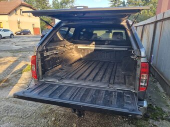 Nissan Navara 3.0 V6 dCi 170 kW Automat 4x4 - 8