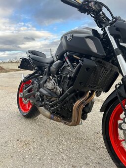 Yamaha MT07 - 8