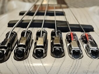 Aktiv Hybrid 4+2 fretless bezpražcová baskytara Ibanez - 8