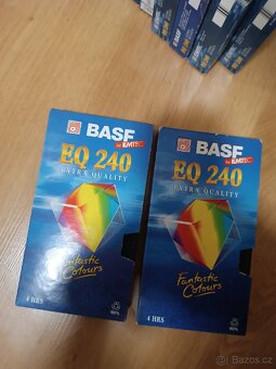 VHS kazety - 8