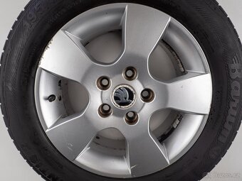 Škoda Octavia - Originání 15" alu kola - Letní pneu - 8