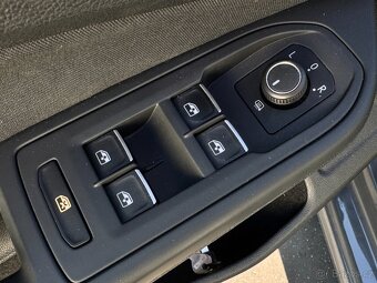 Volkswagen Golf 2.0 TDi DSG, PCC, virtual cockpit, full led - 8