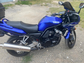 Yamaha FZS 600 Fazer - 8