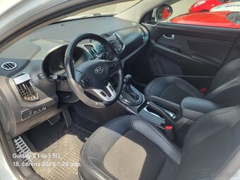 Prodám Kia Sportage 2.0 diesl 100kw.Automat 4x4.Rv.2011. - 8