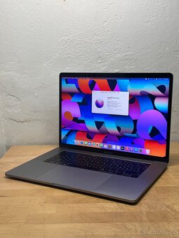 MacBook Pro 15” 2018/16GB RAM/Intel i9/1T SSD/ Záruka - 8