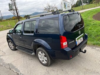 Nissan Pathfinder 2.5 128kw 4x4  7míst - 8
