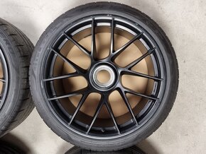 originální alu PORSCHE 911 991 GTS / Turbo R20 Centerlock - 8