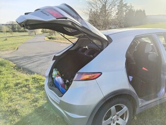 Honda Civic 1,4 - 8