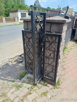 Posuvná brána, vstupní branka , plotové pole - 8
