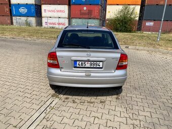 Opel Astra 1.6 16v - 8