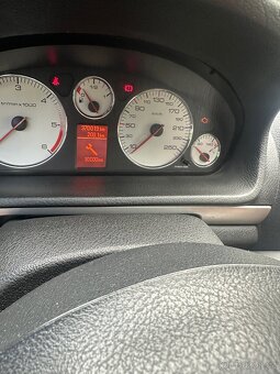 Peugeot 407 Premium - 8
