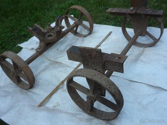 prodám staré litinové podvozky - vhodné ke stabilákům, či ji - 8