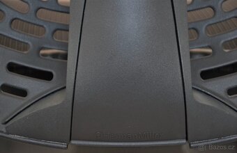 Kancelářská židle Herman Miller Mirra Triflex - 8