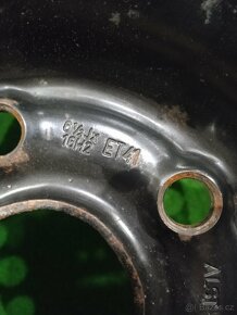Zimni plech 215/60 r16 superb - 8