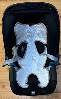 Britax Römer autosedačka + základna + podl.chladivá+zrcátko - 8