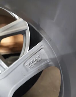 Zimní alu komplet Volvo XC90 II R18 nepoužité - 8