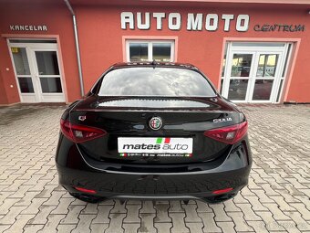 Alfa Romeo Giulia 2.0 Turbo Veloce 206kW - 8