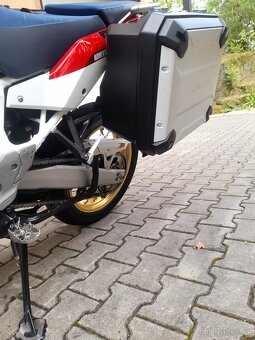 Honda africa twin 1000 adventure - 8