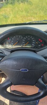 Ford Focus 1 6 - 8