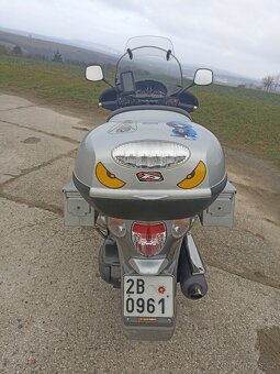 Aprilia Scarabeo 500 - 8