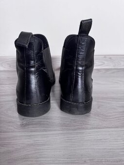 Perka Cassini kožená vel.39 - 8