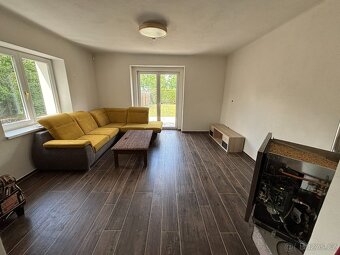 Dvougenerační dům 300 m2 +s velkou garáží 80 m - 8