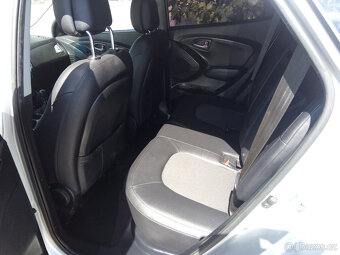 IX 35 2,0 i 122 kW, najeto jen 94.000 km - 8