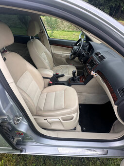 Škoda Octavia II Combi Elegance 2.0 TDI 103kw - 8