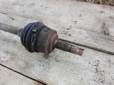 Fiat Punto 2 1.2 44KW - náhradní díly - ventilátor poloosa - 8