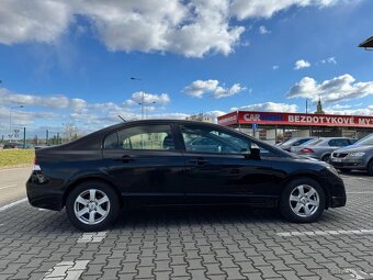 Honda Civic Hybrid (2010) - 8
