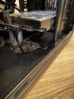 Výkonné stolní PC – i7-6700K/16GB RAM/1,5TB SSD+HDD/GTX 730 - 8