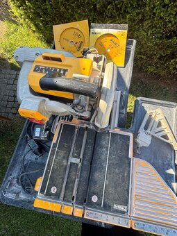 Řezačka dlažby a obkladů DeWALT D36000 - 8