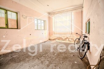 Pronájem haly - 1200m2 - v průmyslovém areálu - Kojetín - M - 8