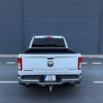 DODGE RAM 1500 BIGHORN 5,7 V8 HEMI 295kw - 8