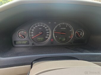 Volvo V 70 2.4 D5 - 11/2004 - 8