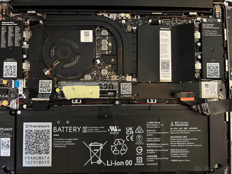 (ZAMLUVENO) Framework Laptop 13" AMD Ryzen 7 7840U - 8