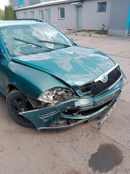 Škoda Octavia 2 1.6 MPI r.v. 2006 bouraná - 8
