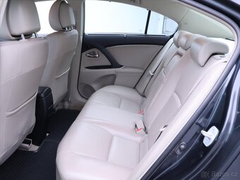 Toyota Avensis 2,0 VVT 112kW Aut. Executive (2010) - 8