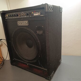 FENDER RUMBLE 100 V2 KOMBO - 8