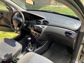 Ford Focus I 1.6 16V - 8