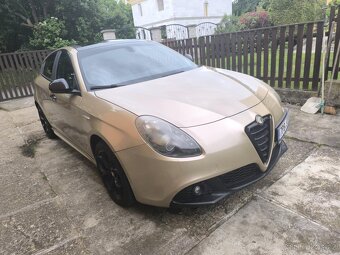Alfa Romeo Giulietta 1,9 T 125 kW, nafta. Rok výroby 2010, n - 8