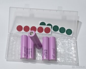 Blistr 5ks baterie Li-ion SAMSUNG INR18650-35E 8A/13A NOVÉ - 8