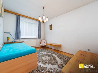 Rodinný dům s garáží a zahradou - 8