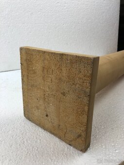 Vyřezávaný dřevěný stojan Antický sloup (NP004) - 8