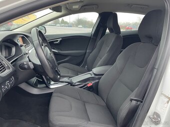Volvo V40 2017 2.0 D2 120k AUTOMAT,NAVI,P.SENZORY - 8