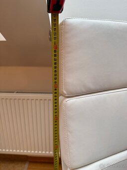 Bílé kancelářské křeslo - 8