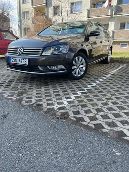 Auto Volkswagen passat B7 - 8