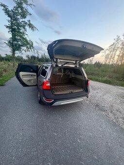Volvo xc70 - 8